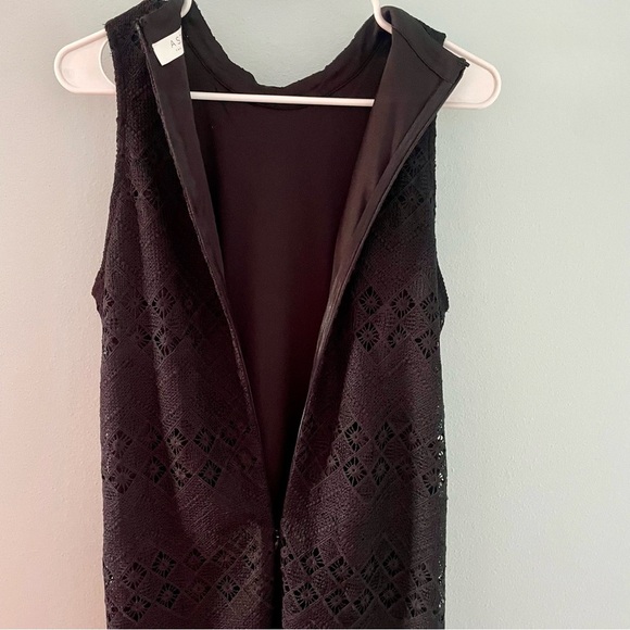Aster the label Black Lace Sleeveless shift mini Dress size large - Picture 6 of 10